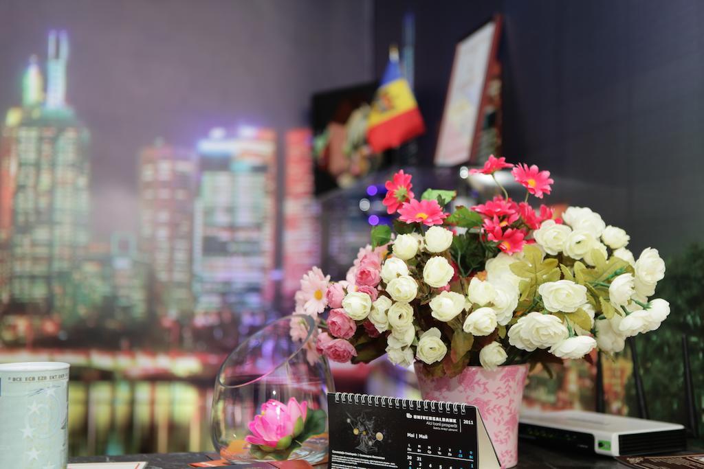 Imperial Hotel Chişinău Extérieur photo
