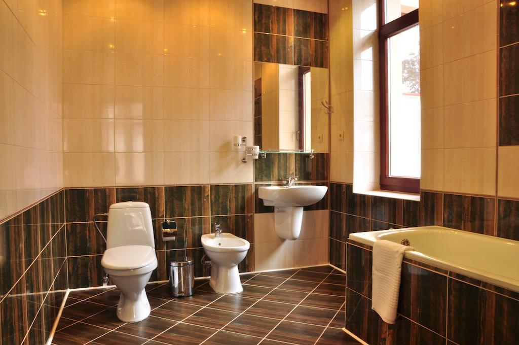Imperial Hotel Chişinău Extérieur photo