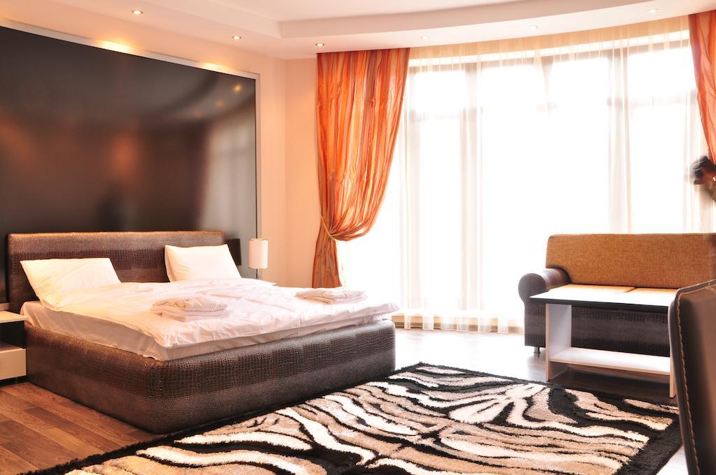 Imperial Hotel Chişinău Extérieur photo